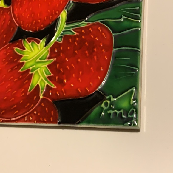Ping Strawberry Ceramic Trivet - Picture 2 of 3